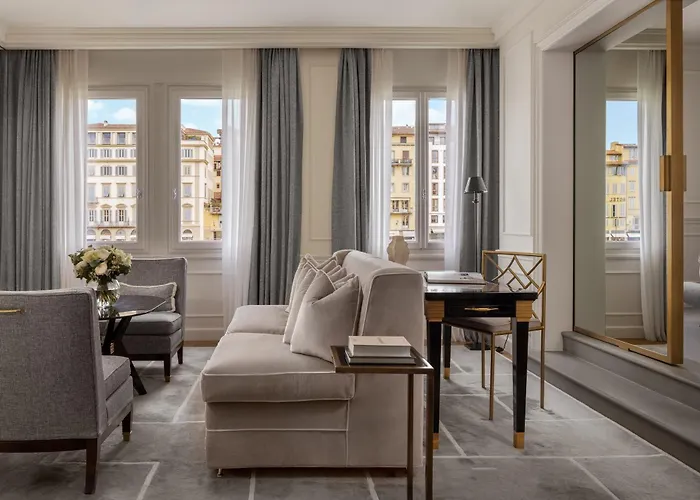 Lungarno Luxury Apartments - By Lungarno Collection